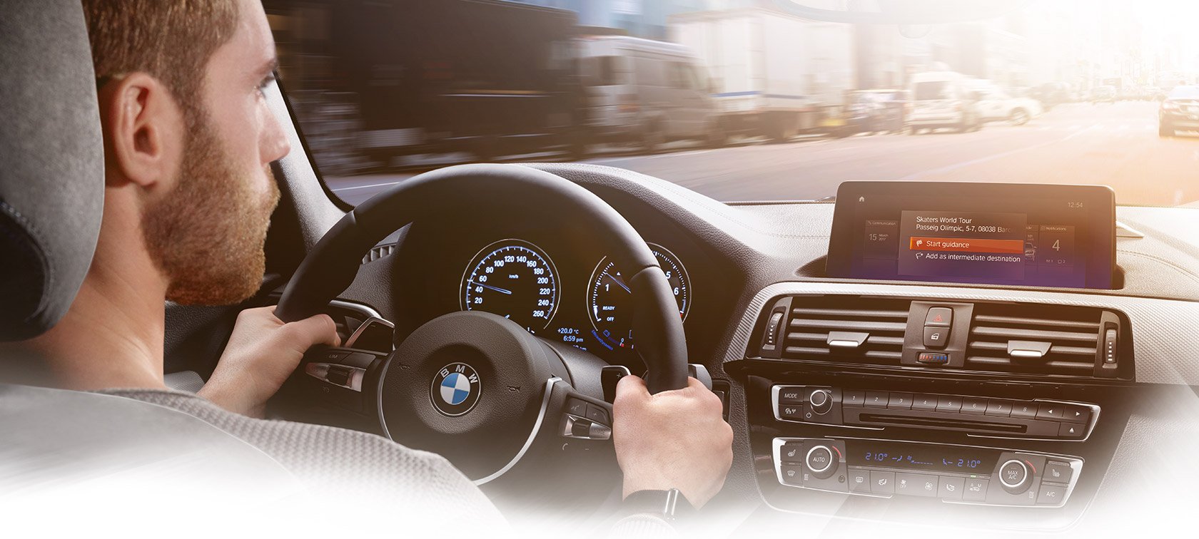 автопилот bmw. известные водители бмв. Bmw assistant. Bmw x5 с водителем. за рулем бмв g30.