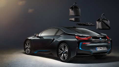 BMW i Serisi i8 Louis Vuitton Bavul Seti