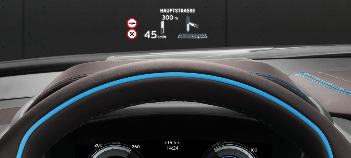 BMW i Serisi i8 Head-Up Display