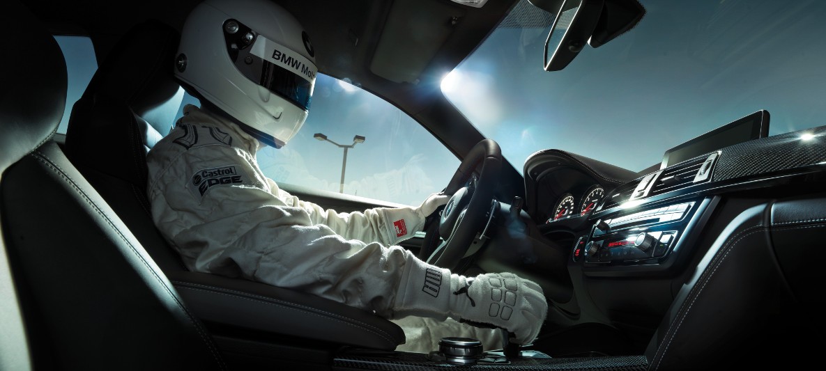 BMW M Serisi M4 Coupe Kokpit