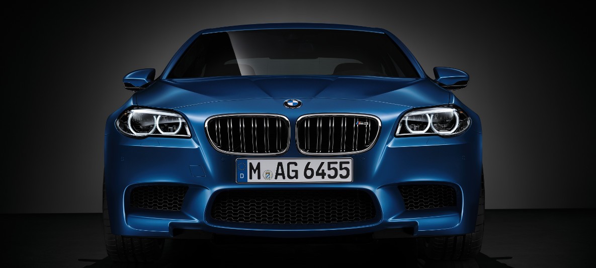 BMW M Serisi M5 Sedan Surucu Destek